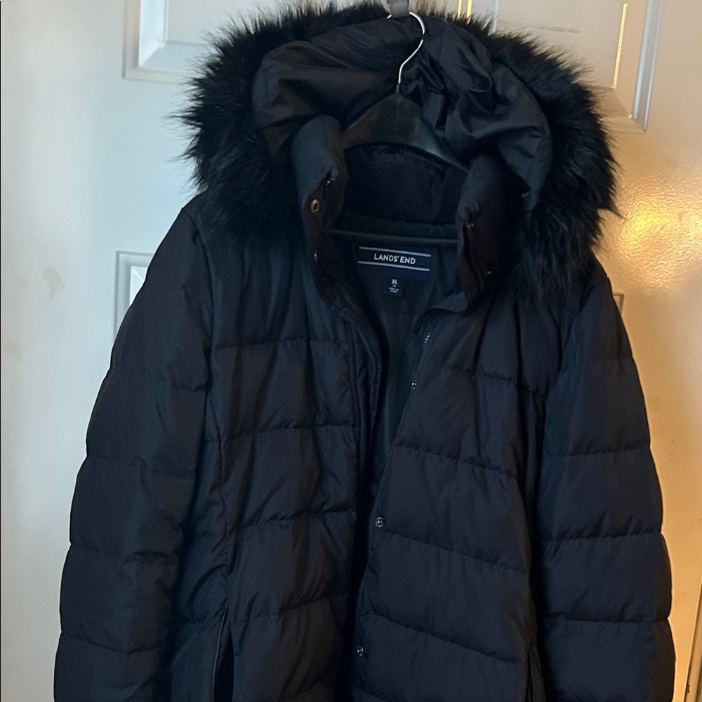 Lands' End women’s XL Quilted Black Coat with Faux Fur Trim